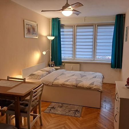 "Sady Flat" Apartment Варшава Екстериор снимка