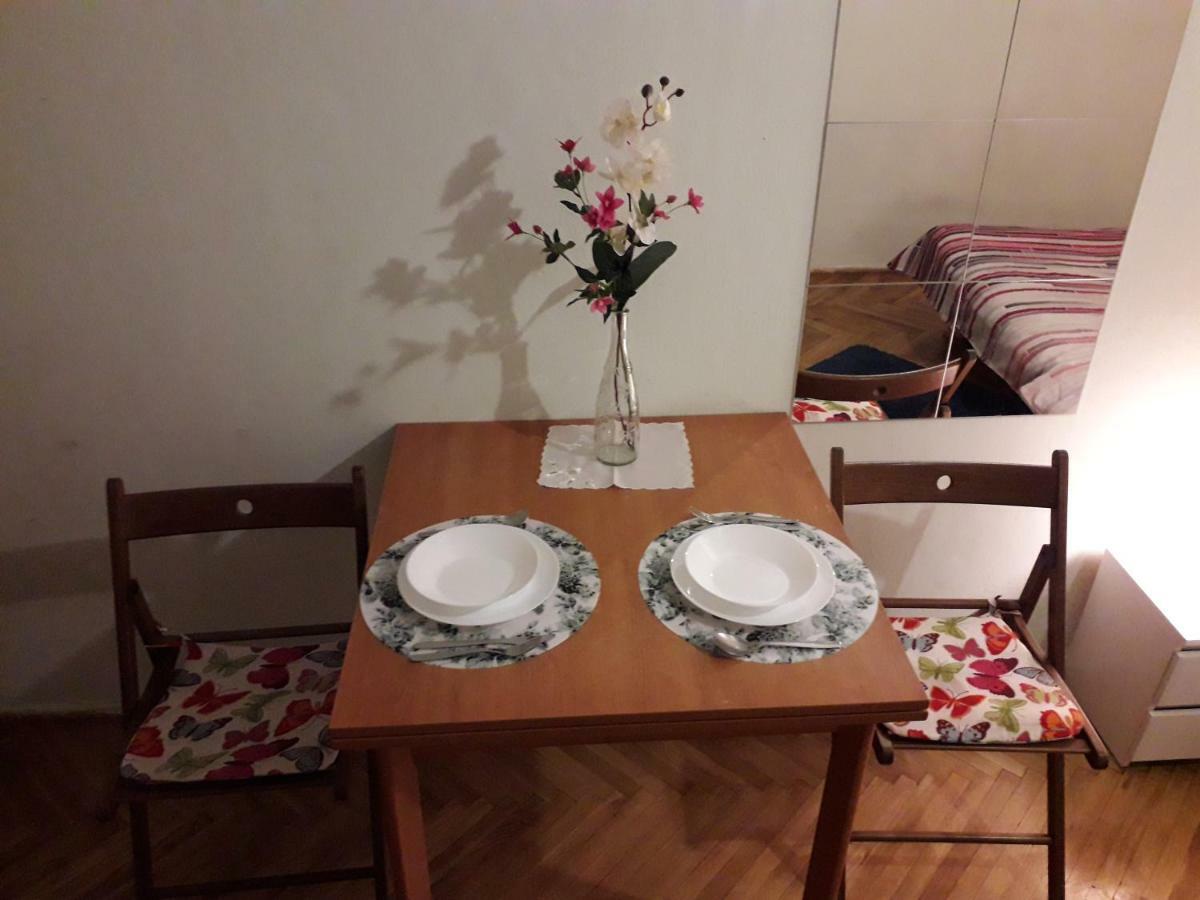 "Sady Flat" Apartment Варшава Екстериор снимка